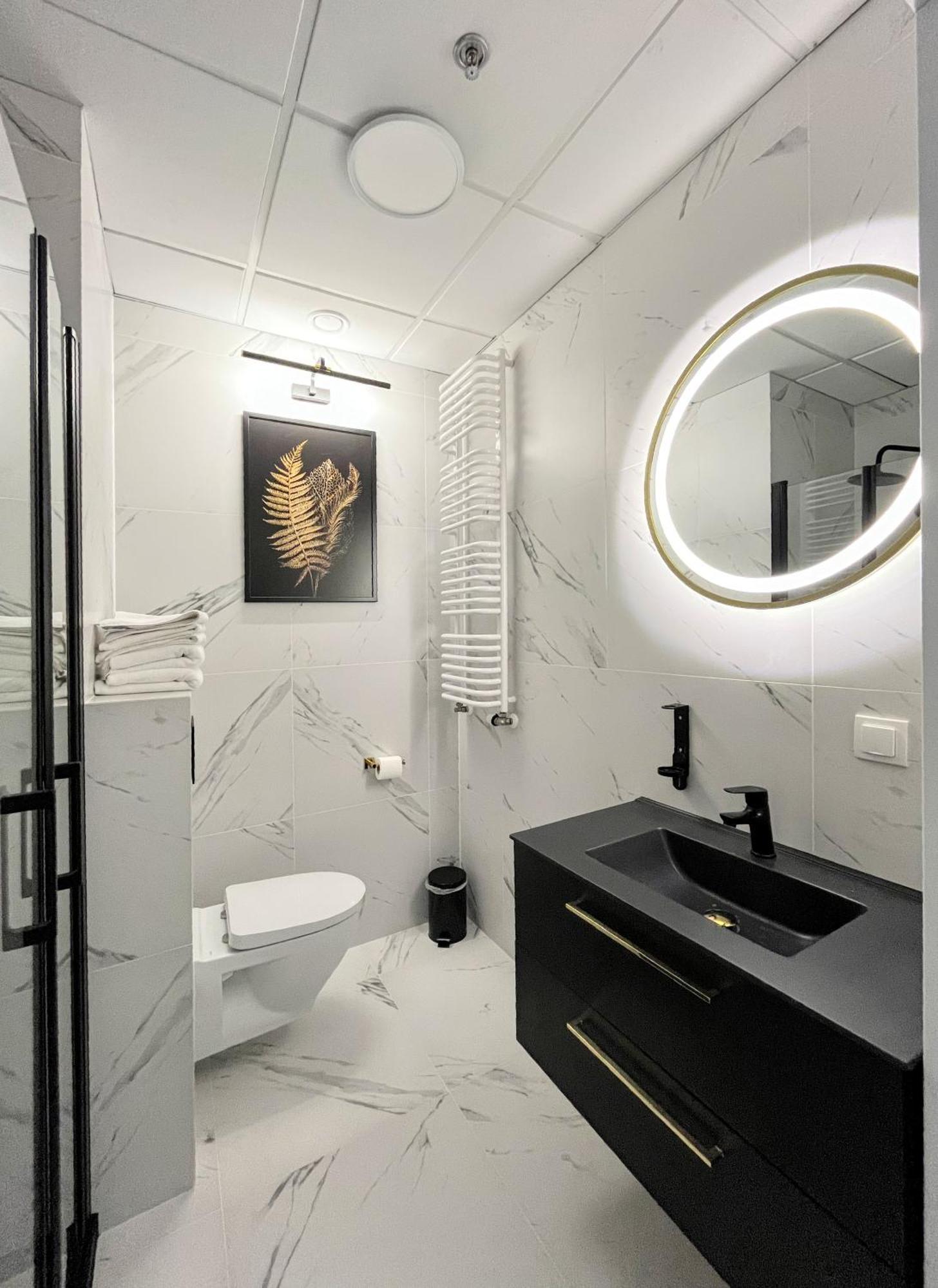 Warsaw Concierge Tower Apartment Exterior photo
